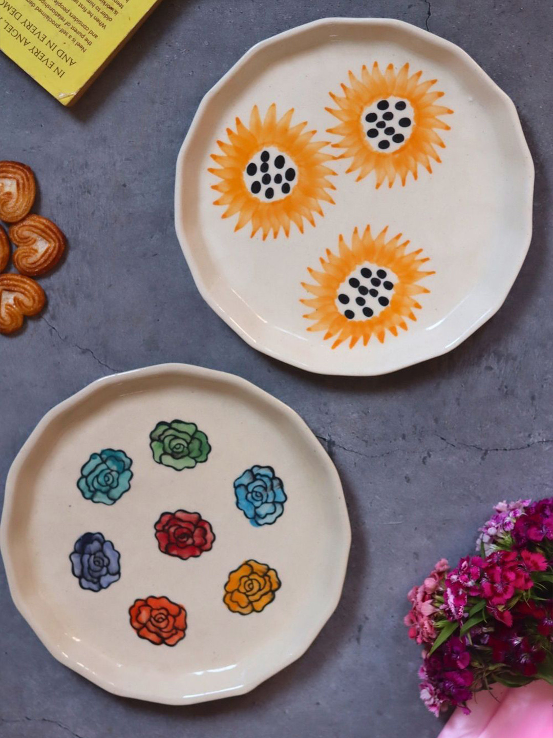 WEAVING HOMES Red & White 2 Pieces Sunflower & Roses Printed Snack Plate