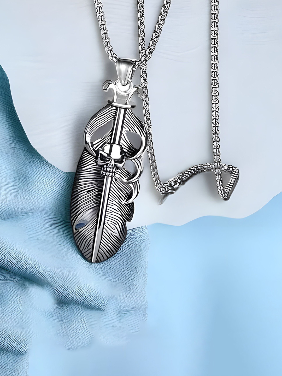 The Roadster Lifestyle Co Men Silver-Plated Sterling Silver Leaf Pendants With Chains