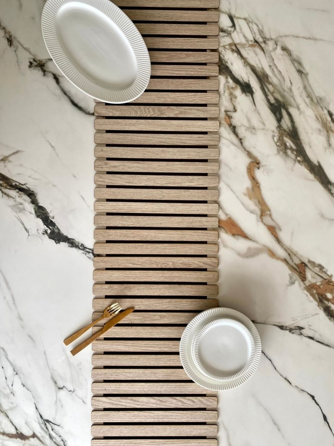 Mason Home Elm Cream-Colored Foldable Table Runner