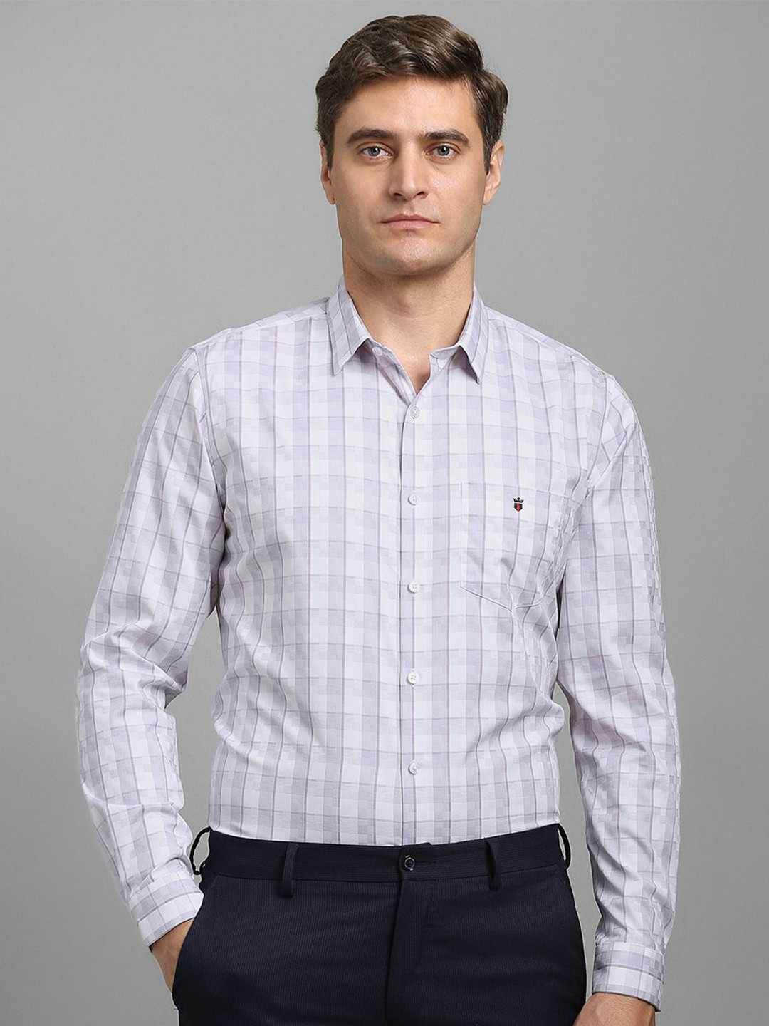 Louis Philippe Men Super Regular Fit Spread Collar Checked Cotton Casual Shirt