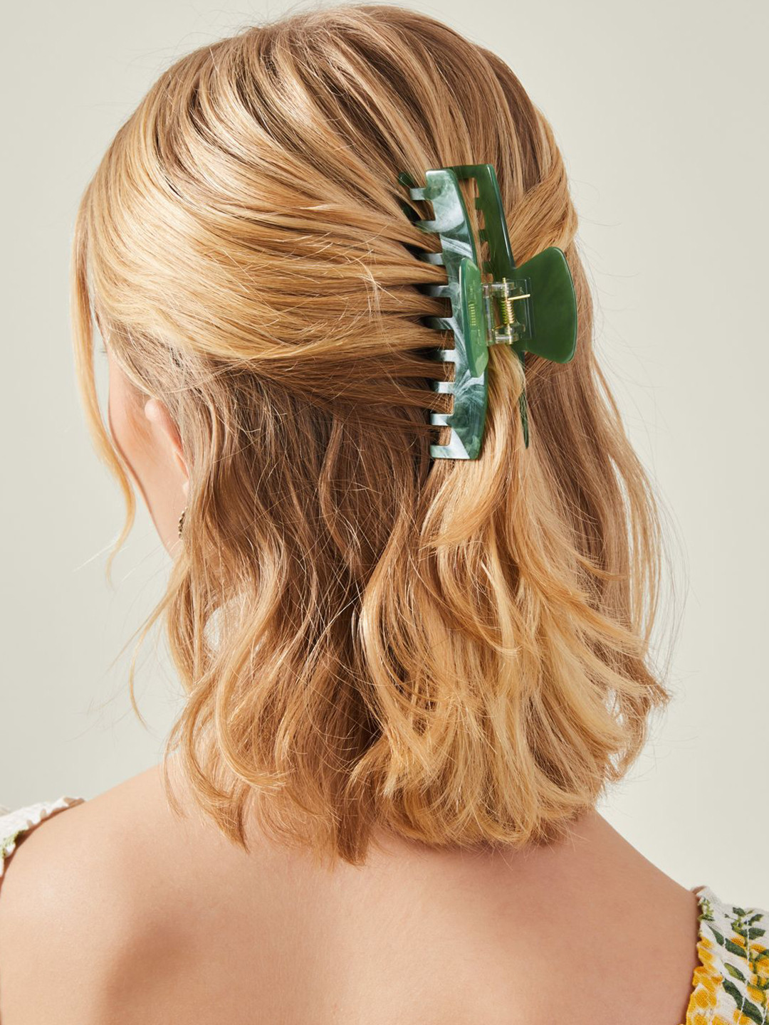 Accessorize Women Resin Claw Clip