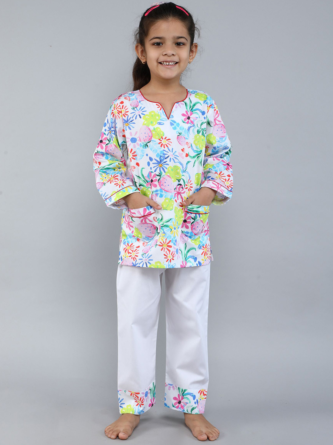 Little Clothings Girls Printed Top With V neck and Full sleeve Pajama set