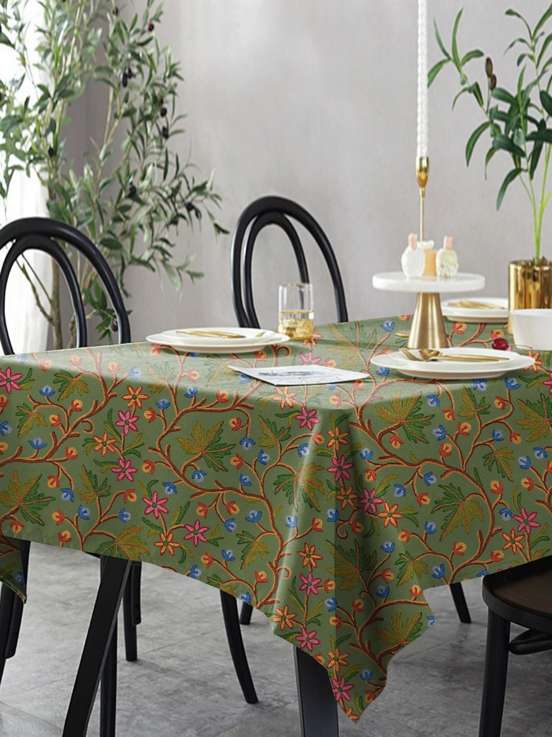 CASABLEU Varoski Kashmiri Green Floral Printed Rectangle 6-Seater Table Covers