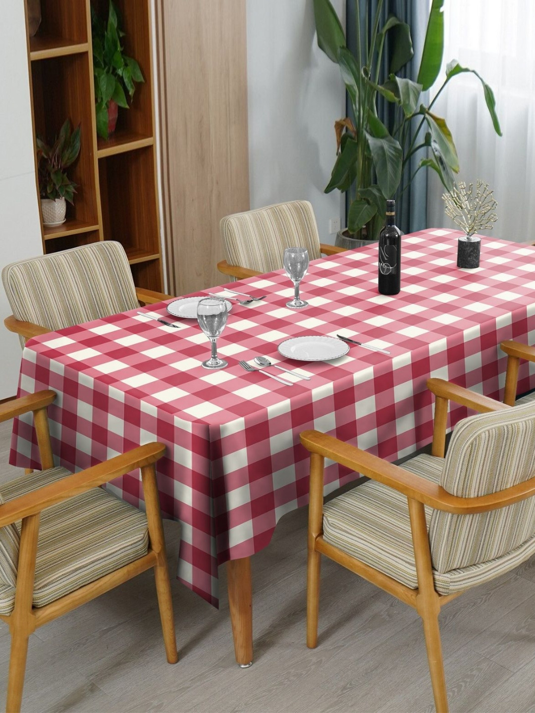 CASABLEU Premium Spring Red Geometric Printed Rectangle 6-Seater Table Covers