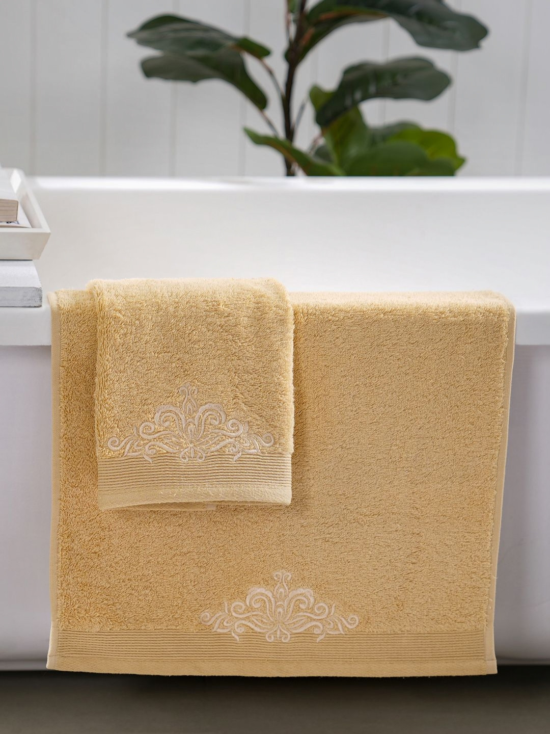MASPAR Cream-Coloured 2 Pieces 100% Cotton Embroidery Anti-Bacterial Hand Towels