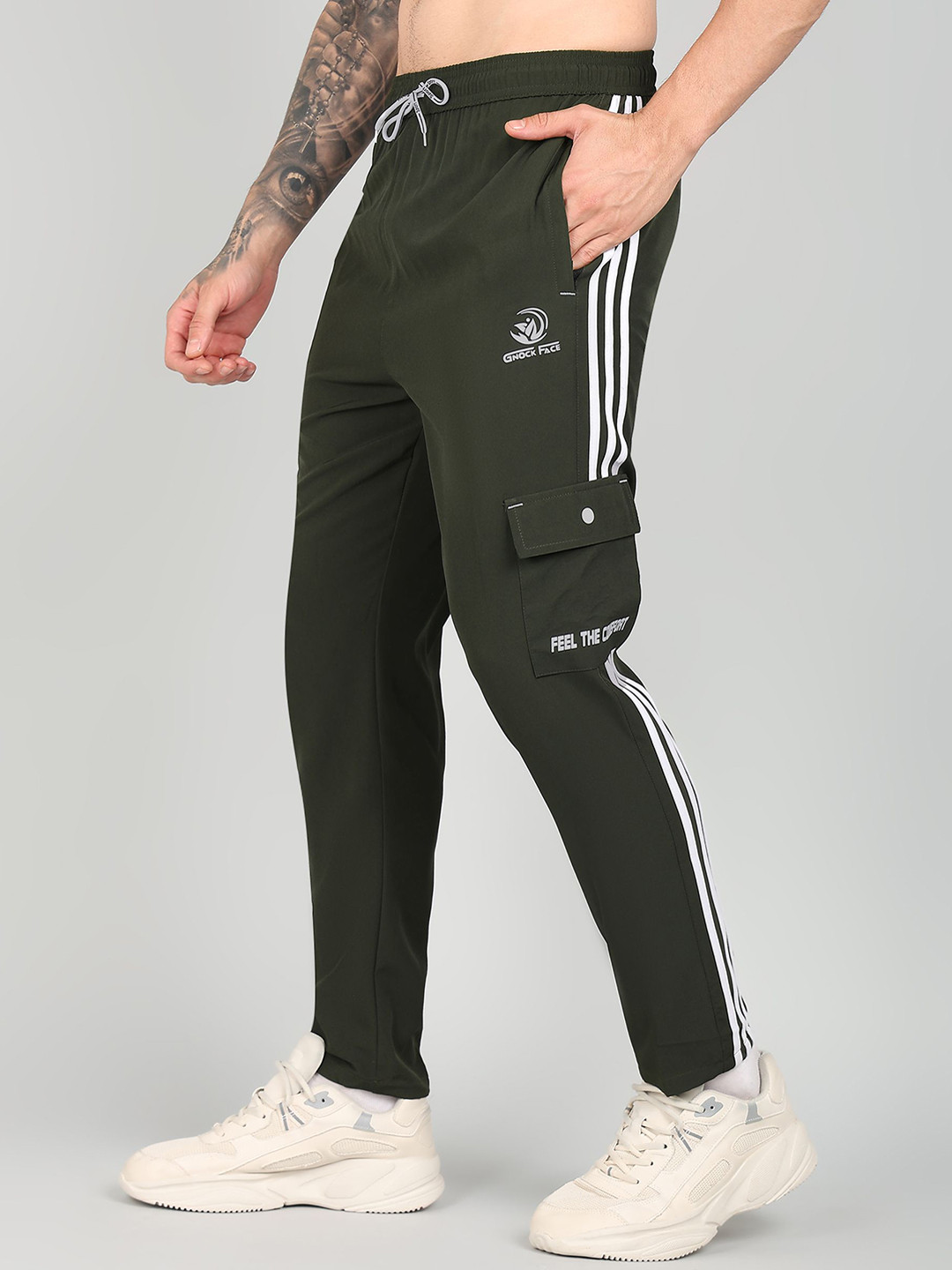 GNOCKFACE Men Mid-Rise Cargo Track Pant