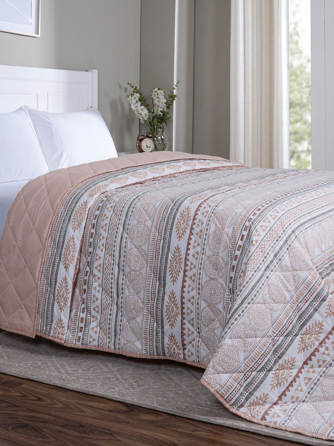 MASPAR Peach Colored Geometric Printed Cotton Summer AC Room 110 GSM Double Bed Quilt