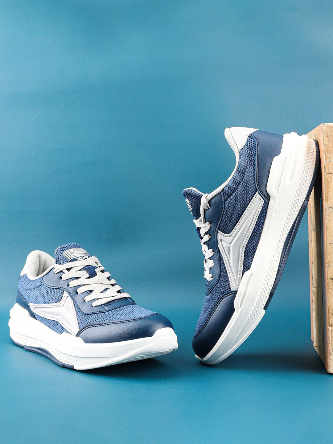 JQR Men TONY PLUS-2 Colorblocked Sneaker