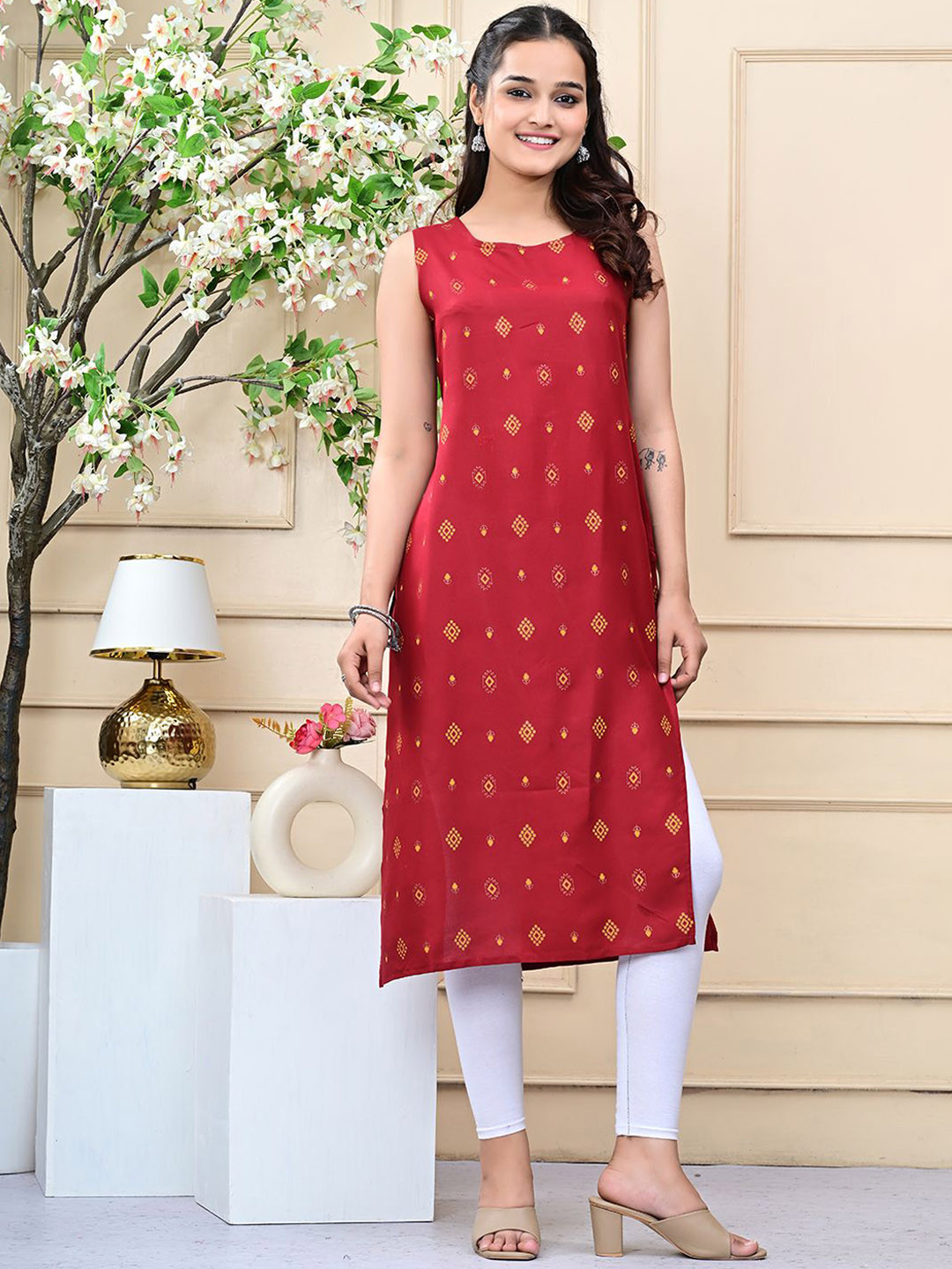 RI AND SU Geometric Printed Round Neck Sleeveless Straight Kurta