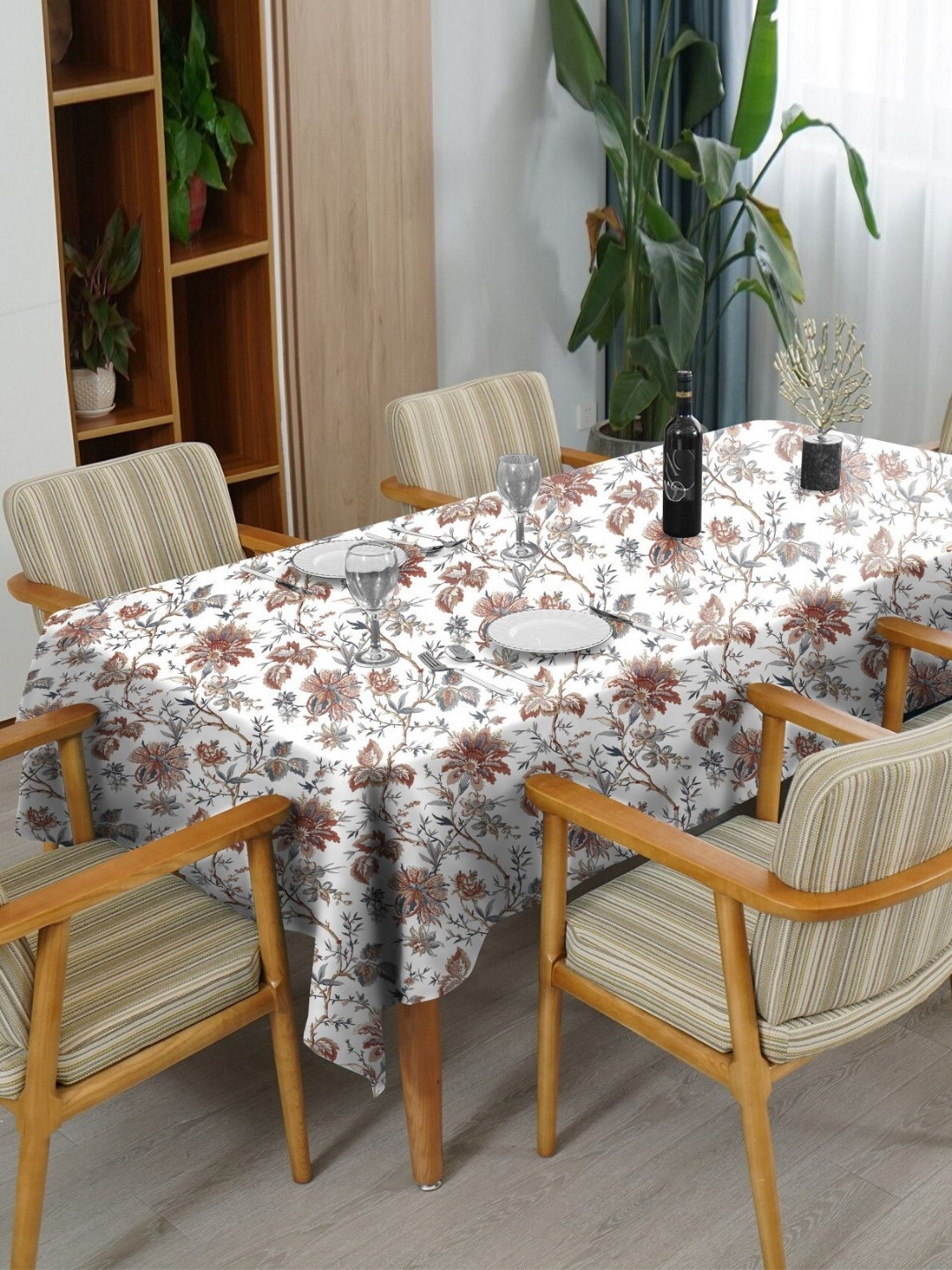 CASABLEU White & Beige Floral Printed 6 Seater Table Cover