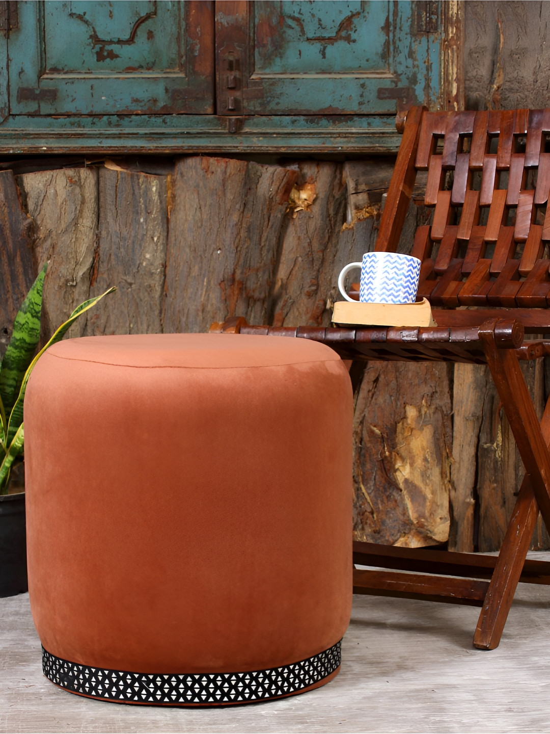 Shadowkart Brown & Silver-Toned Wooden Cylindrical Pouffes Ottomans