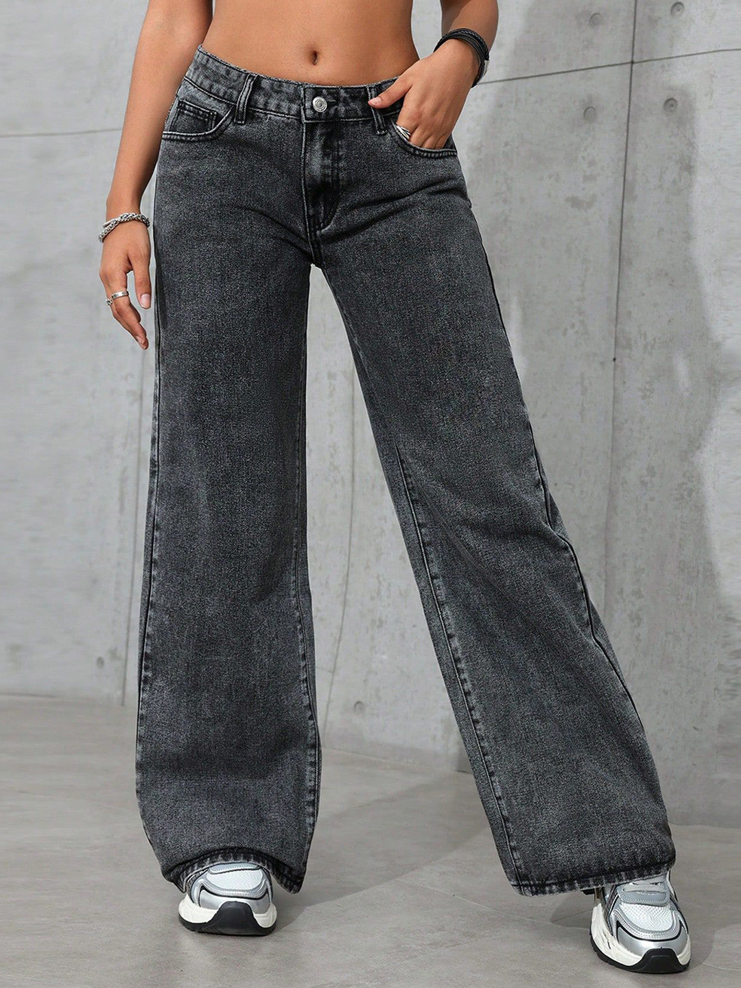 DressBerry Women Straight Fit High-Rise Light Fade Acid Wash Stretchable Jeans Plus Size