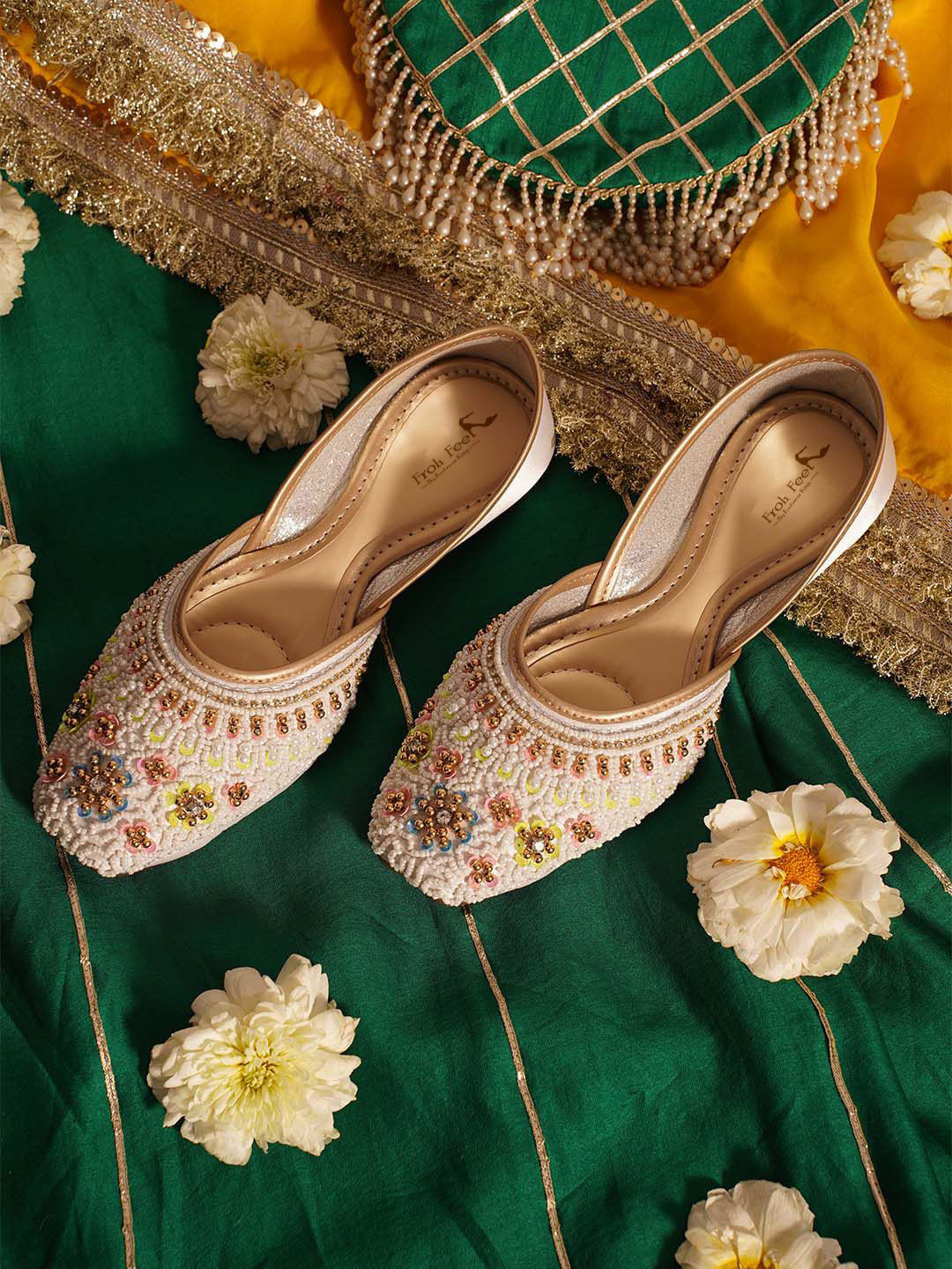 Froh Feet Women Embroidered Ethnic Mojaris