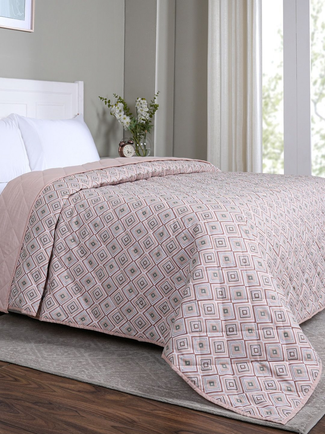 MASPAR Peach & White Geometric Summer AC Room 110 GSM Cotton Double Bed Quilt & Comforter