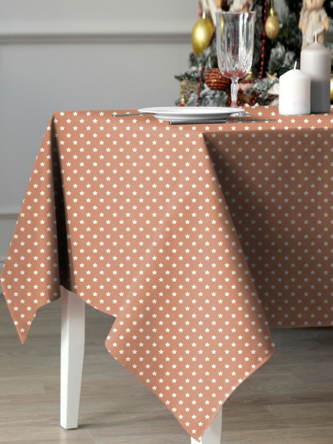 CASABLEU Premium Spring Orange Gallery Star Printed 6-Seater Table Covers