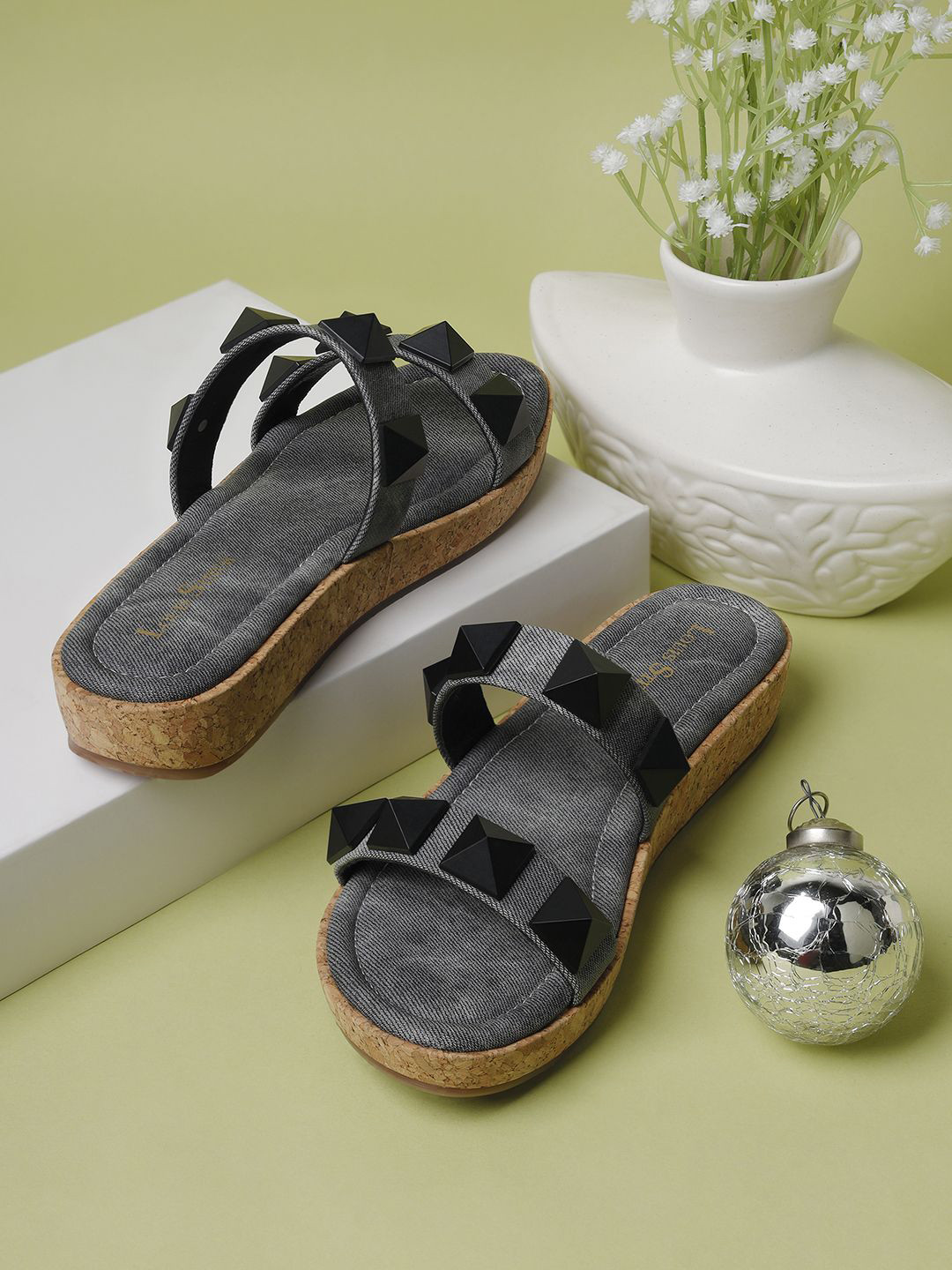 LOUIS STITCH Women Dual Strap Embellsihed Flats