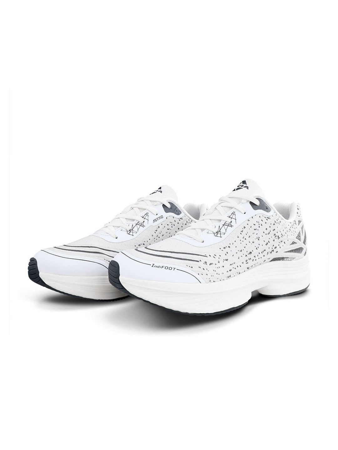 Nivia Men White Astro Running Shoes