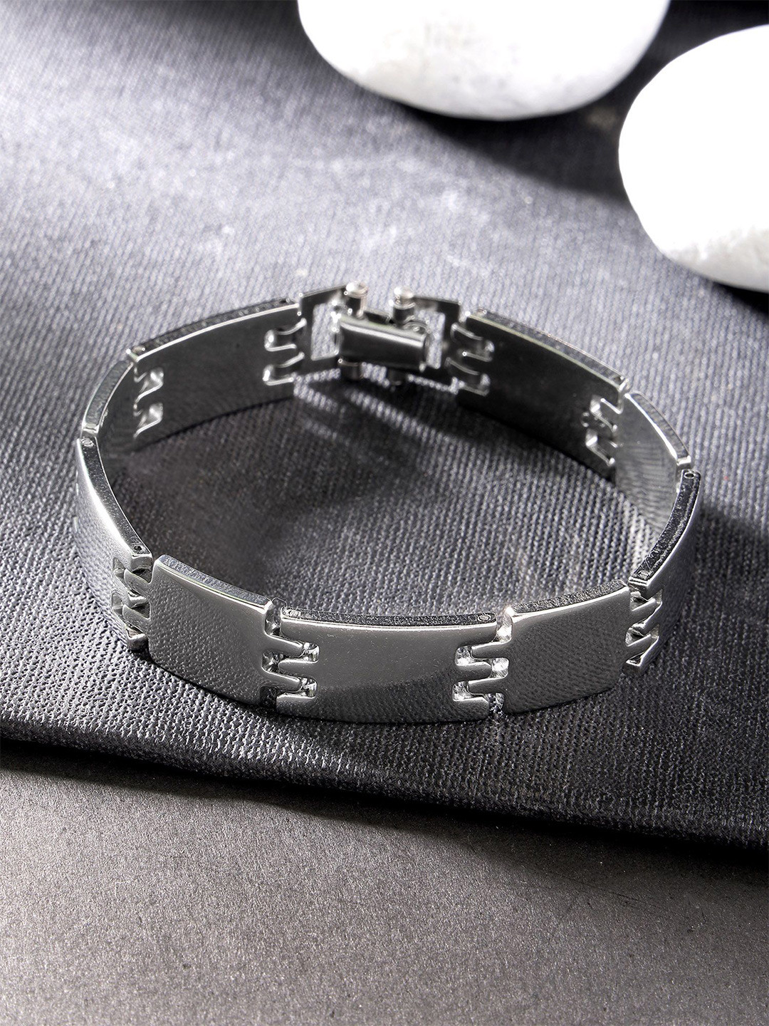 The Roadster Lifestyle Co Men Silver Plated Chain Link Bracelet