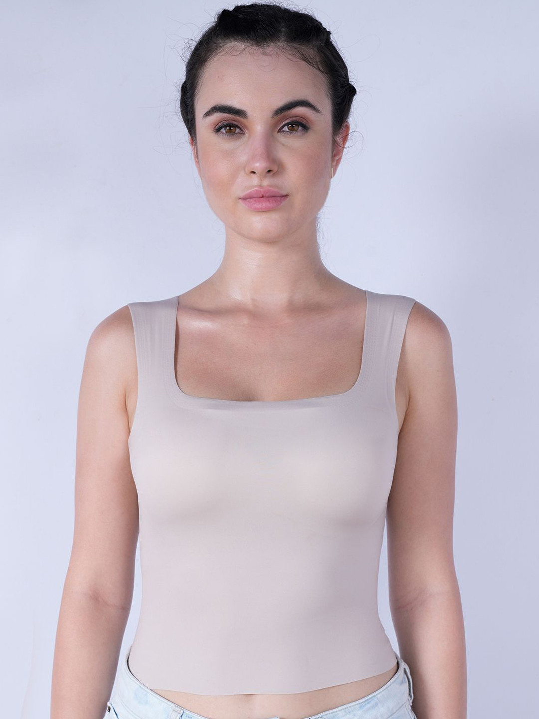 Soie Women Seamless Padded Bra Top With Broad Straps & U-Neckline