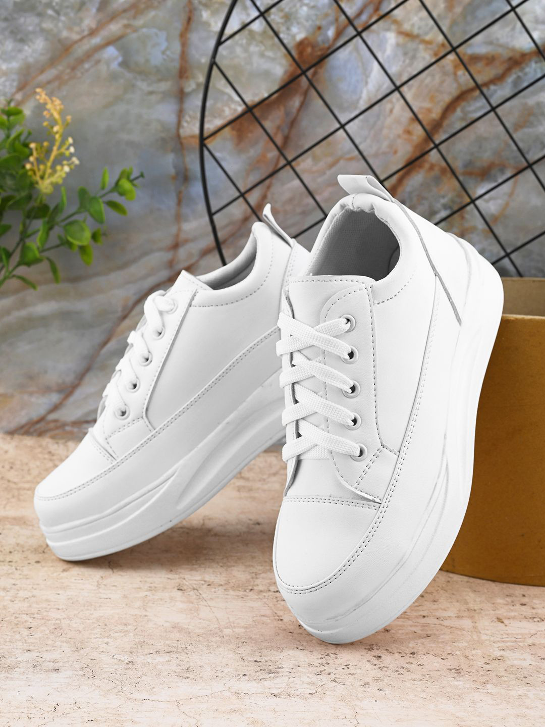 Cococart Women Textured Sneakers