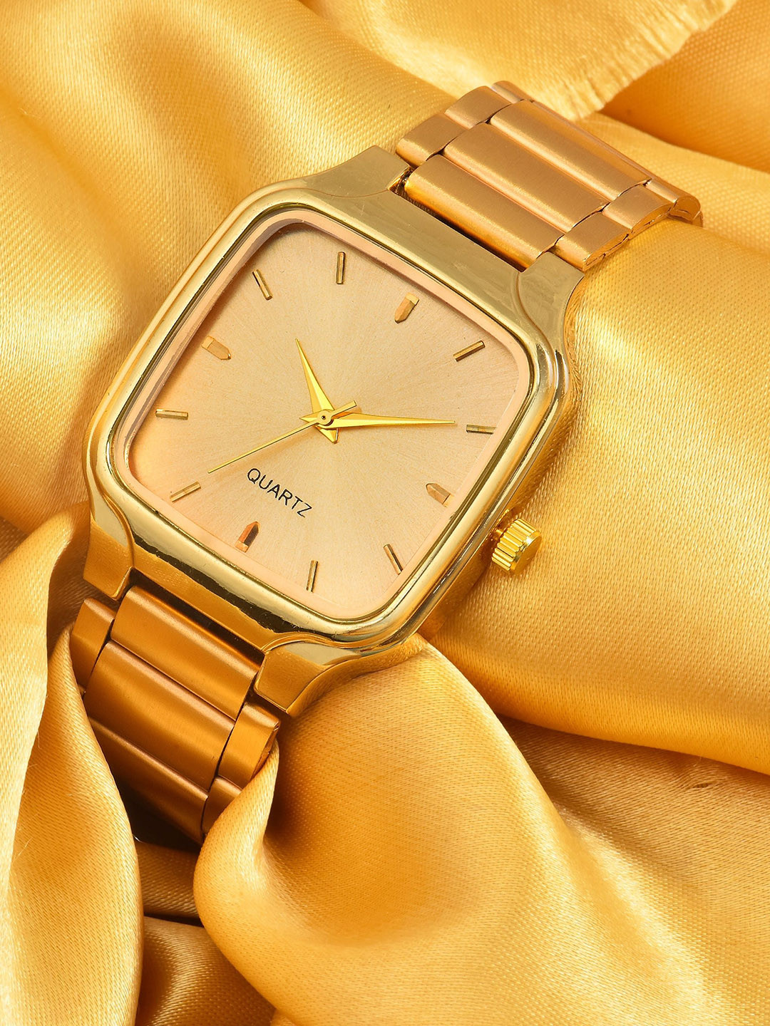 SWADESI STUFF Men Dial & Bracelet Style Straps Analogue Watch SDSSDS 158 GOLD 99