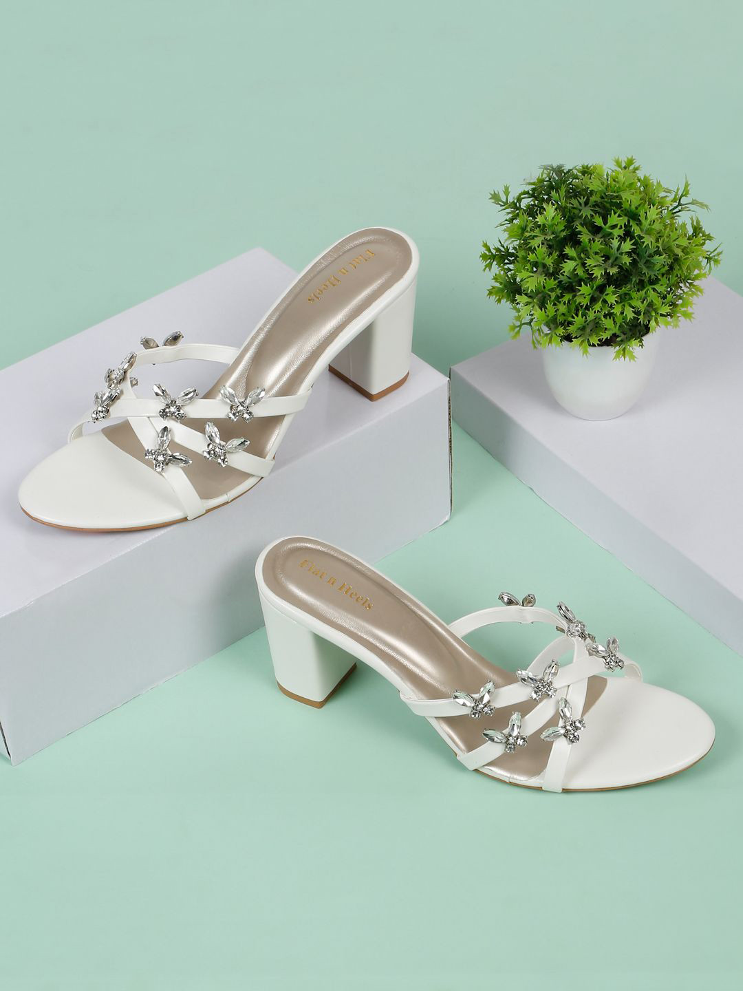 Flat n Heels Women Block Heel Sandals