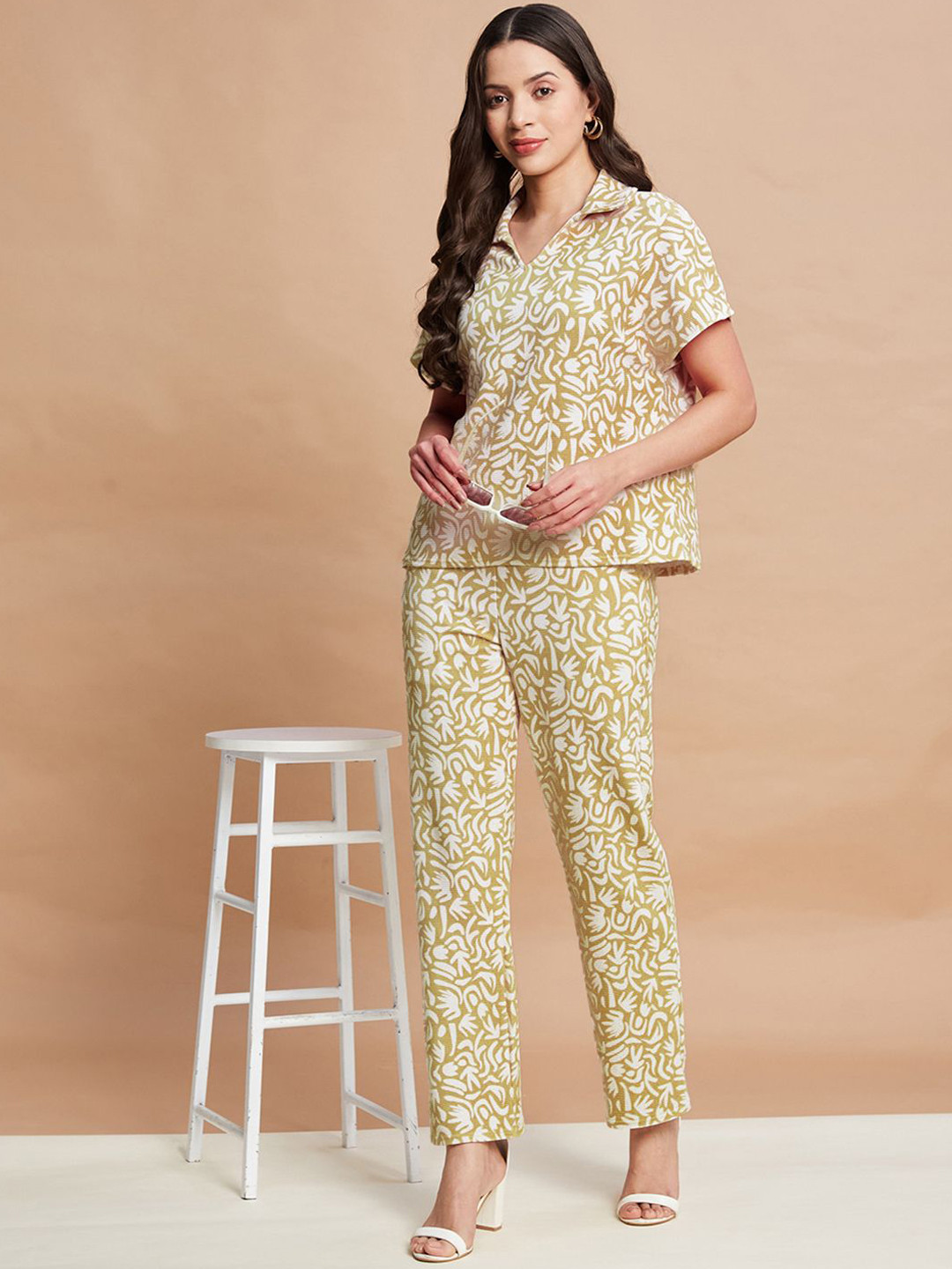 Selvia Printed Shirt Collar T-Shirt With Trouser