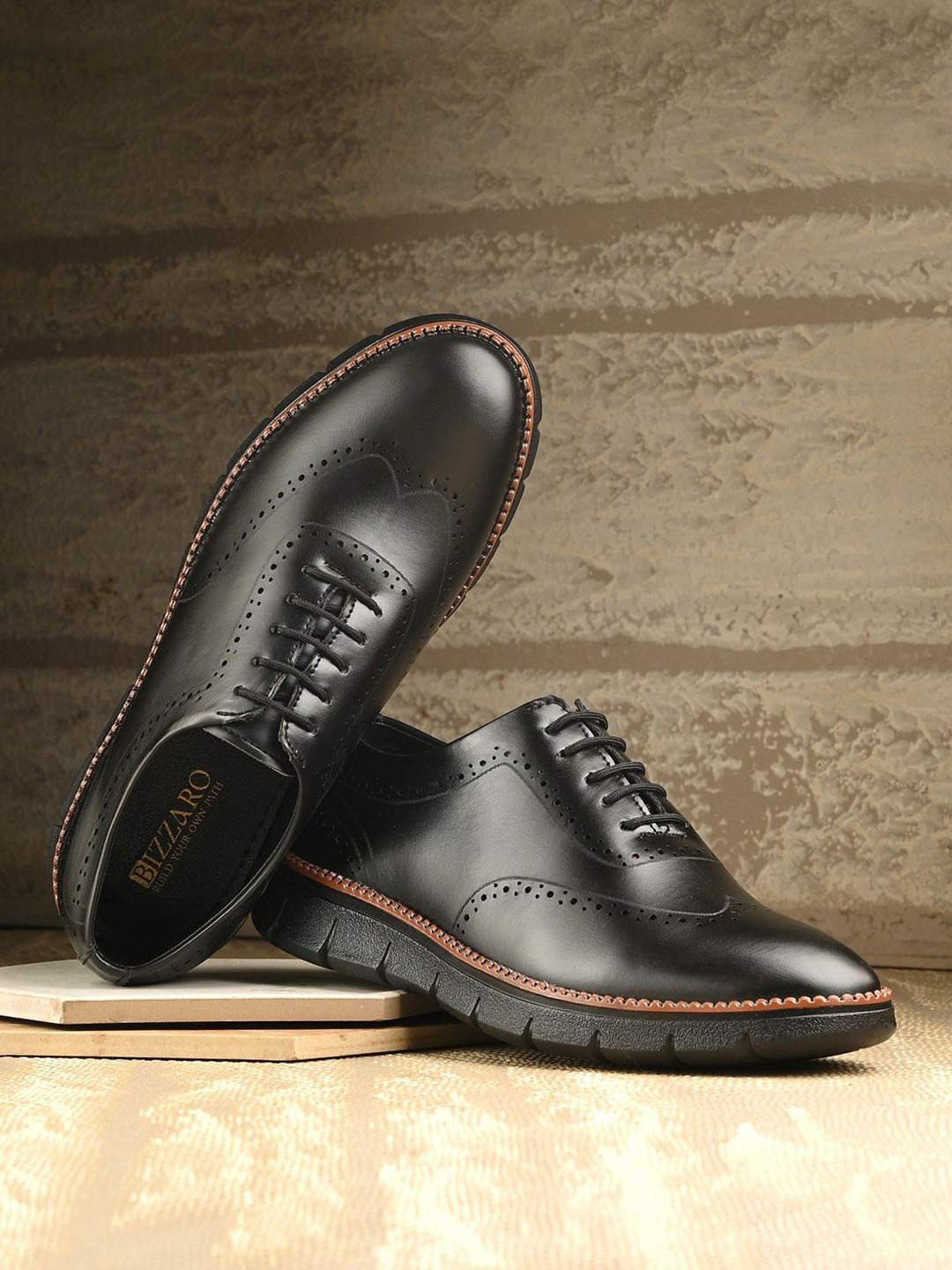 BIZZARO Men Round Toe Brogues