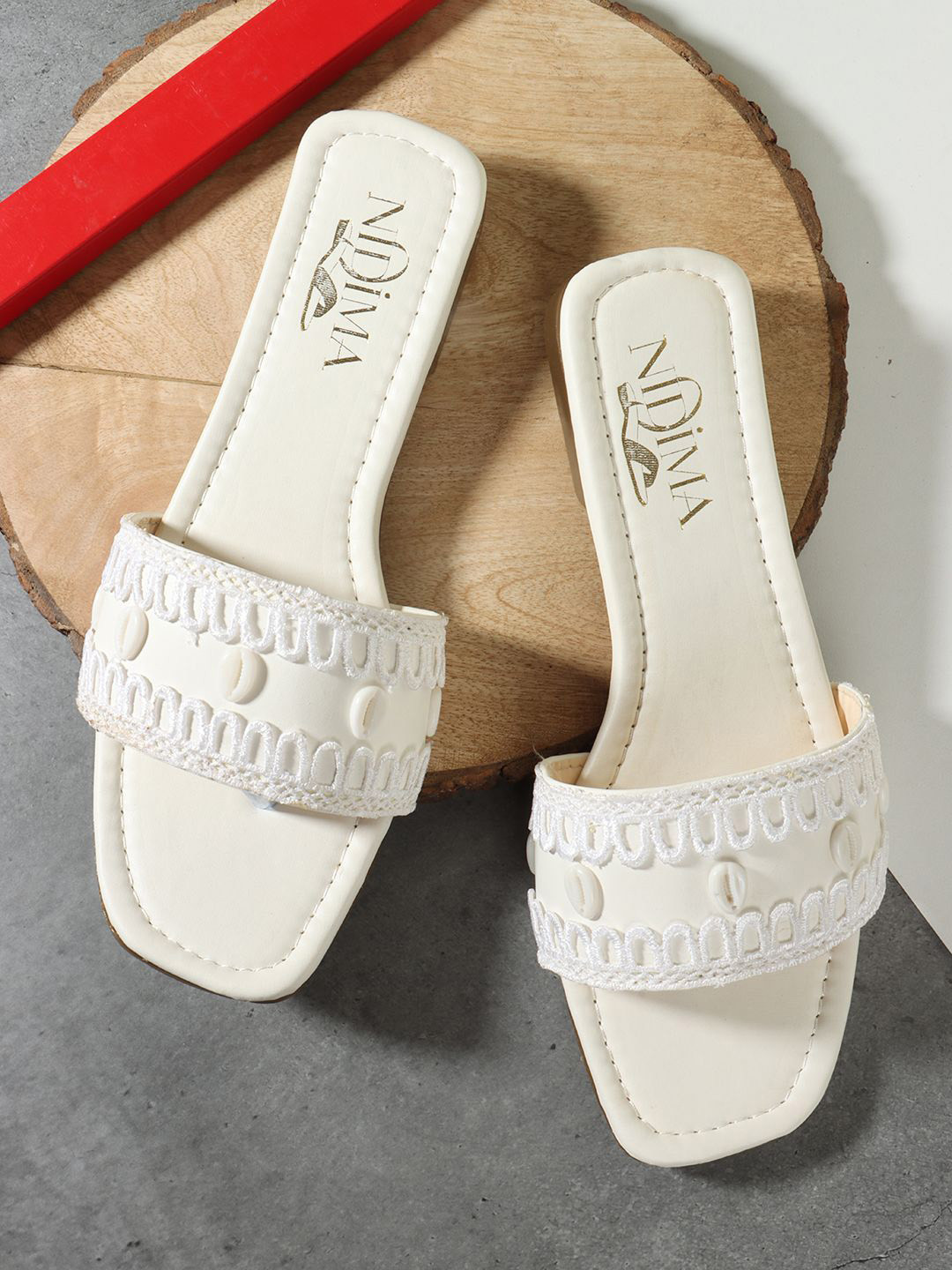 Nidima Women Embellished Open Toe Flats