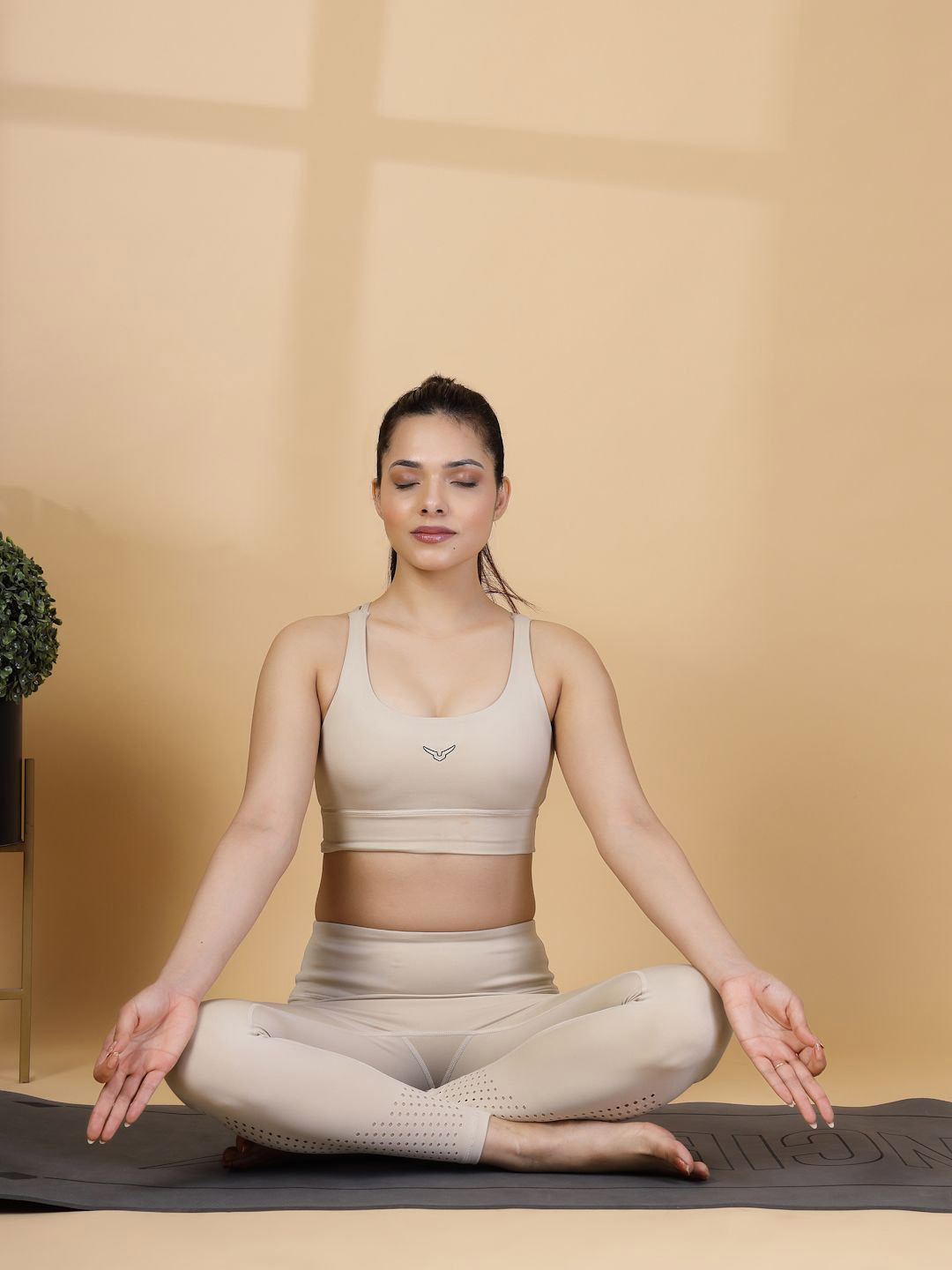 Invincible Women Yoga Training Strap Sports Bra