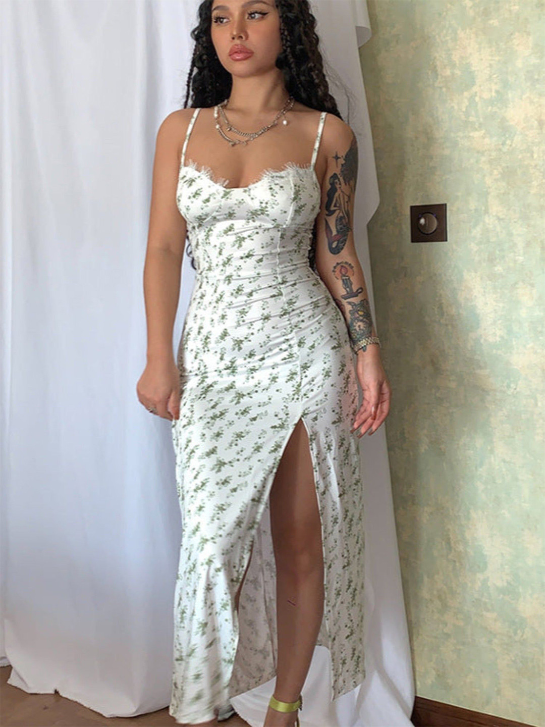 Outzidr Women Floral Thigh High Slit Dress