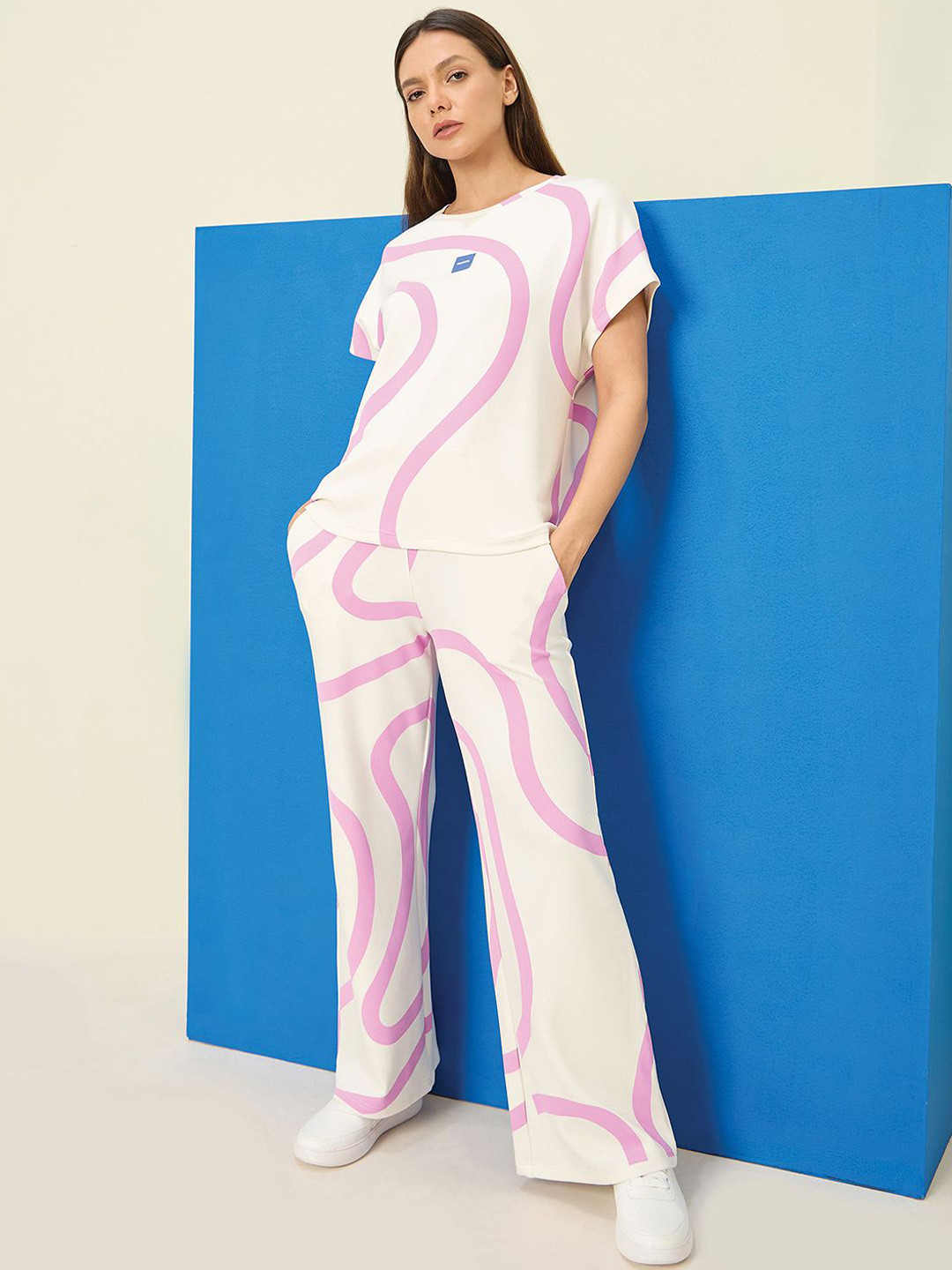 Sweet Dreams Round Neck Half Sleeves Printed T-Shirt With Trousers