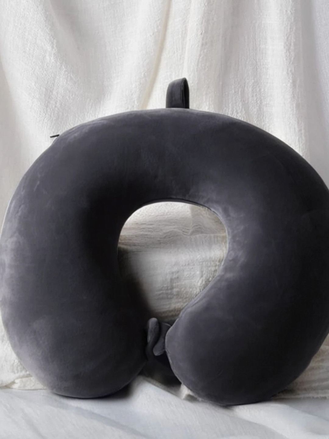 Pum Pum Black Solid Polycotton Ultra Soft Memory Foam Travel Pillow-30.4 x 30.4 cm