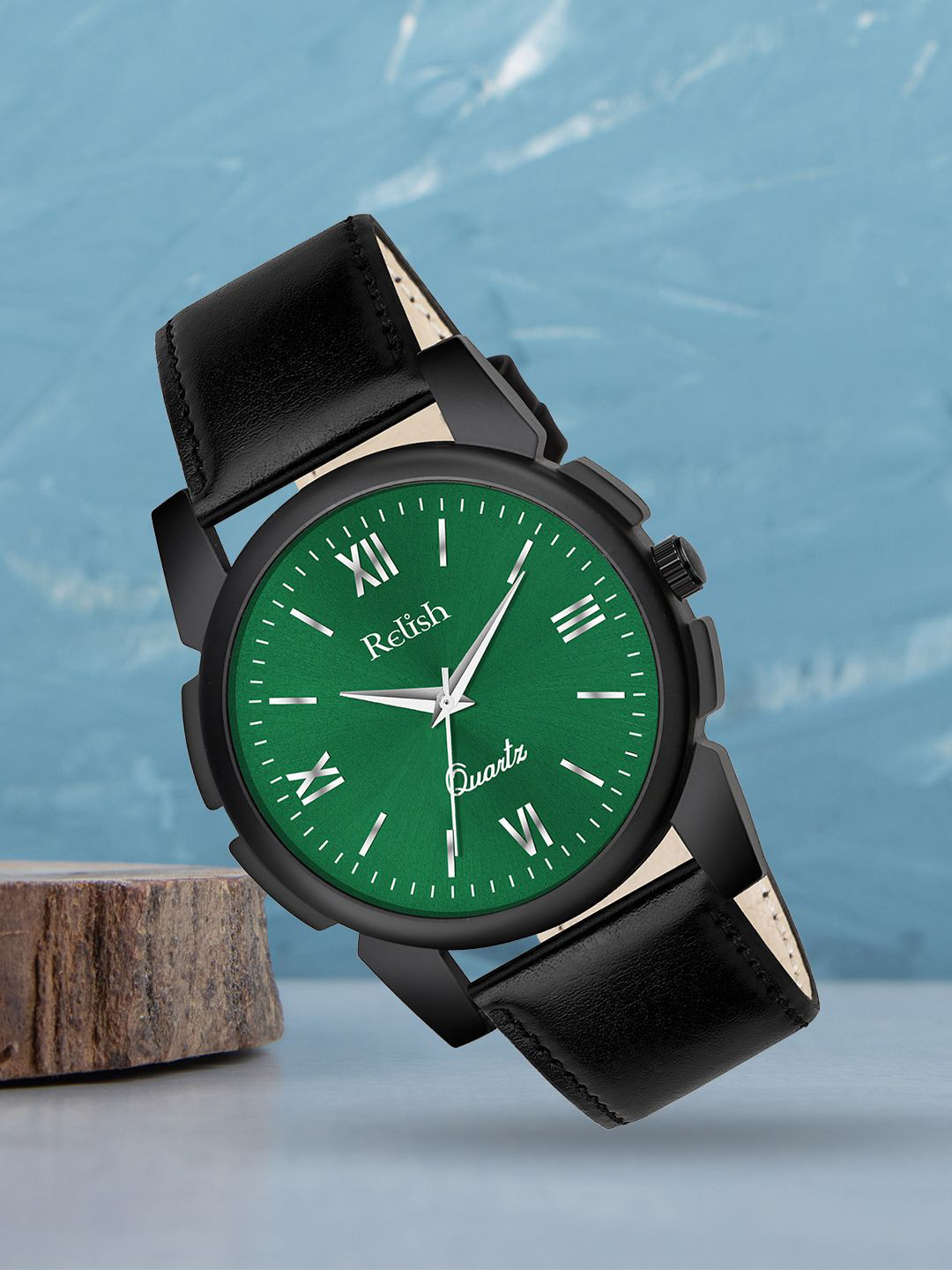 Relish Men Round Dial & Leather Straps Analogue Watch RE-NW2038