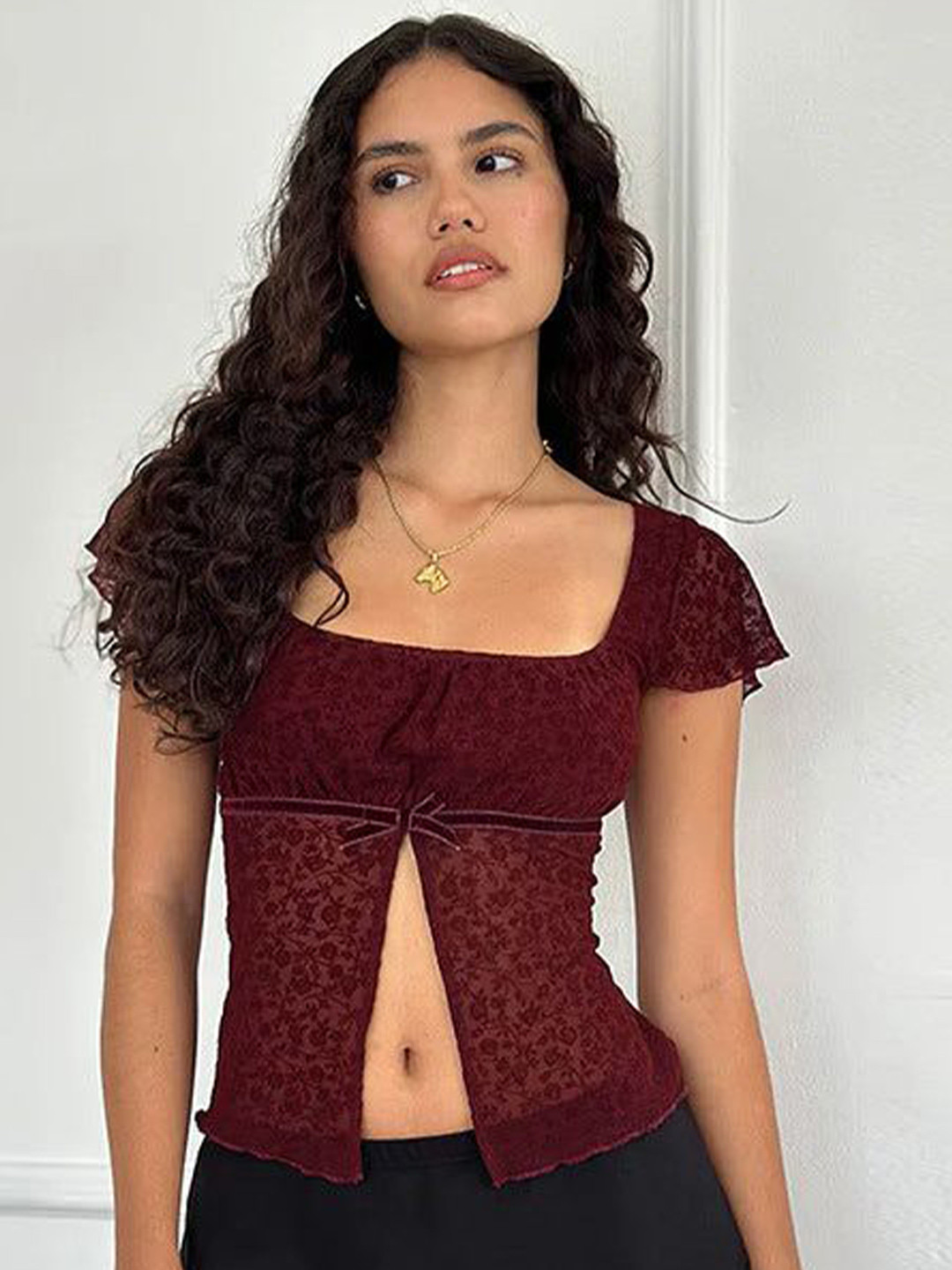 Outzidr Lace Flutter Sleeves Top