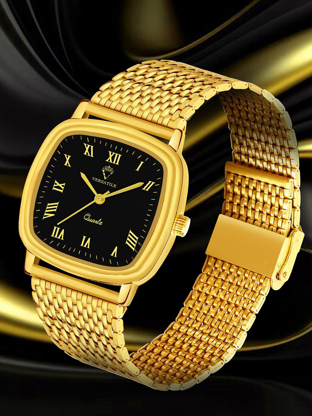 Versatile Men Embellished Dial & Bracelet Style Straps Analogue Watch 668