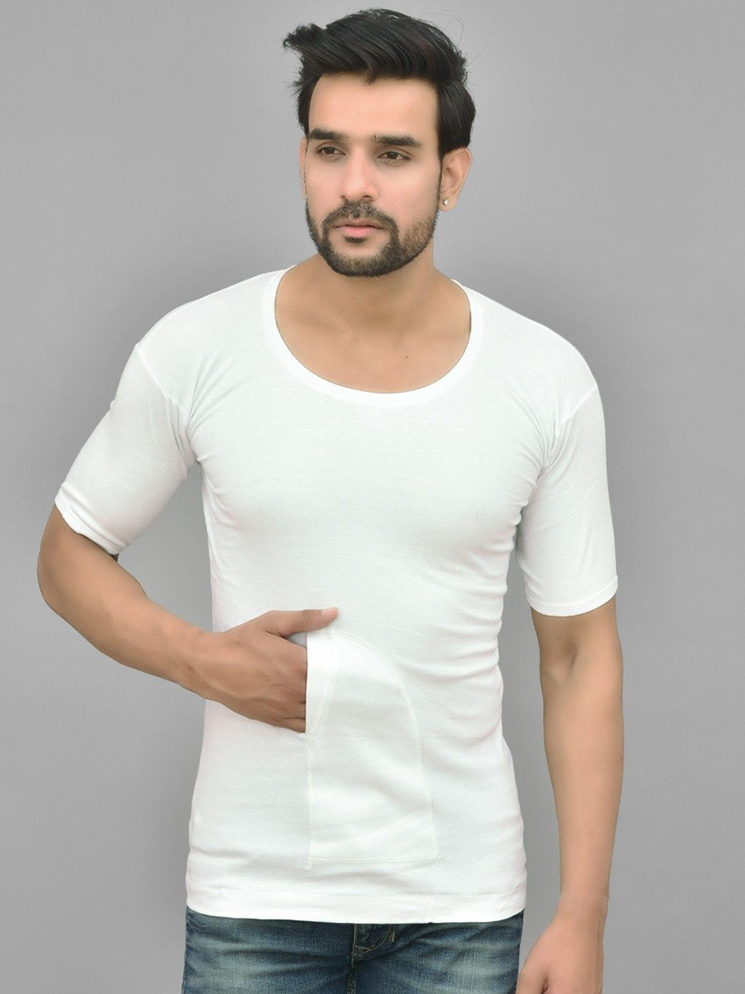 UNDERLOOP Men White Pocket Vest