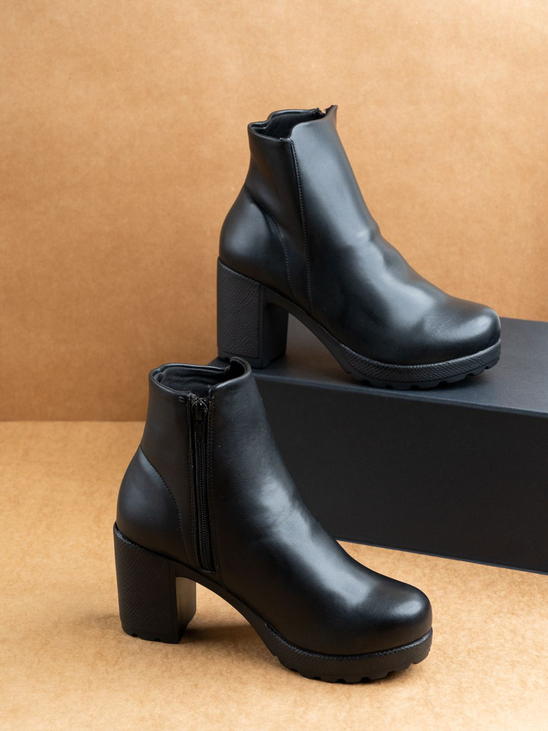 Inc 5 Women Ankle Length Block Regular Boots