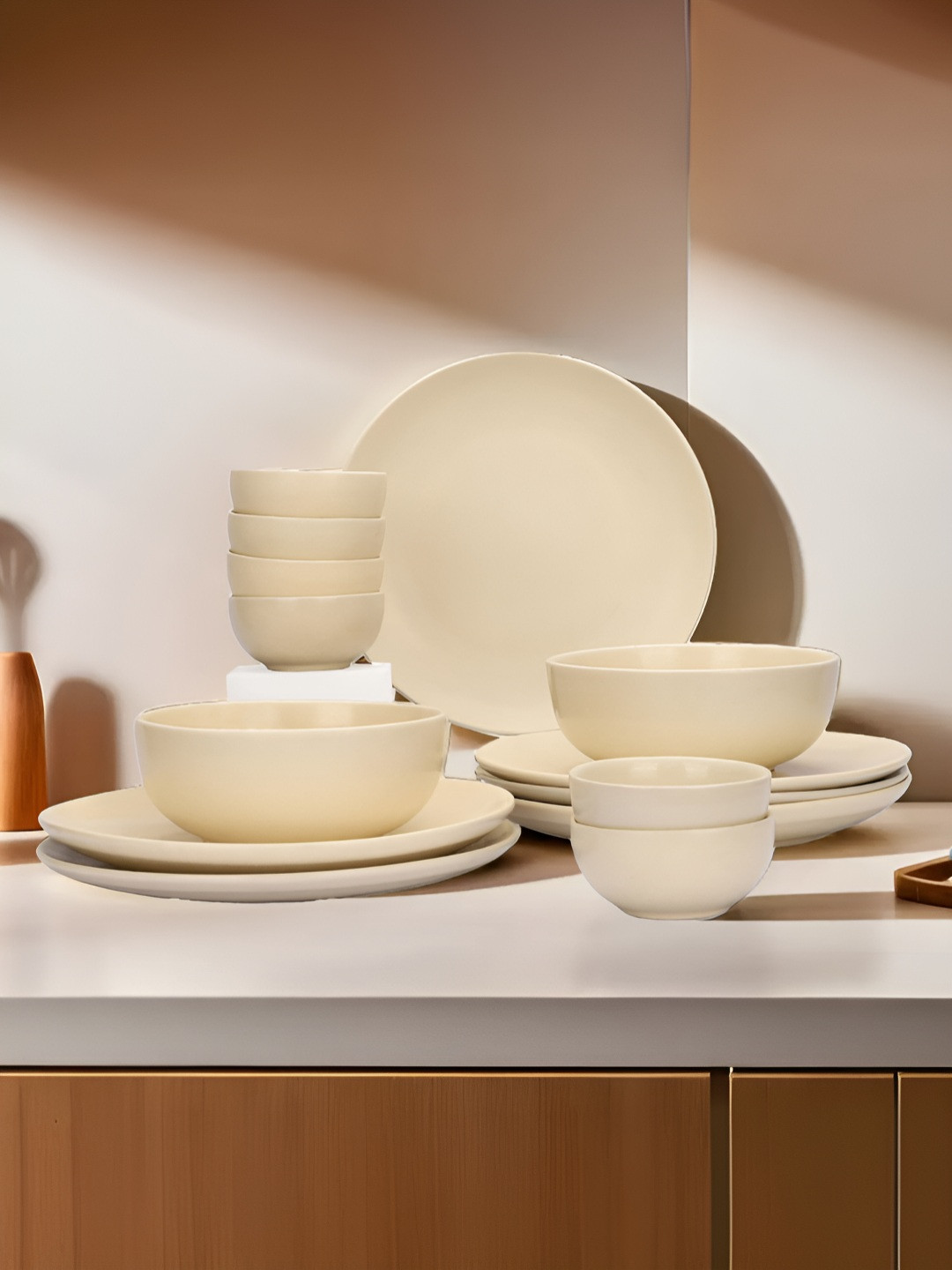 The Better Home Cream Solid Ceramic Dishwasher Safe 14 Piece Dinner Set
