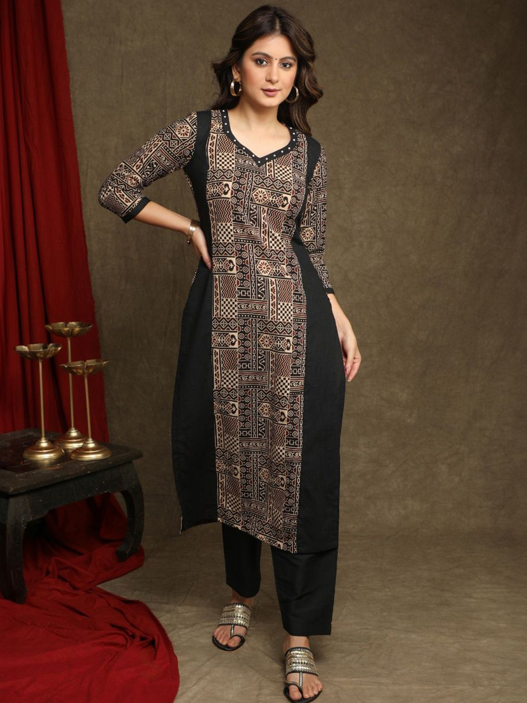 SUJATRA Ethnic Motifs Printed Sweetheart Neck Cotton Straight Kurta