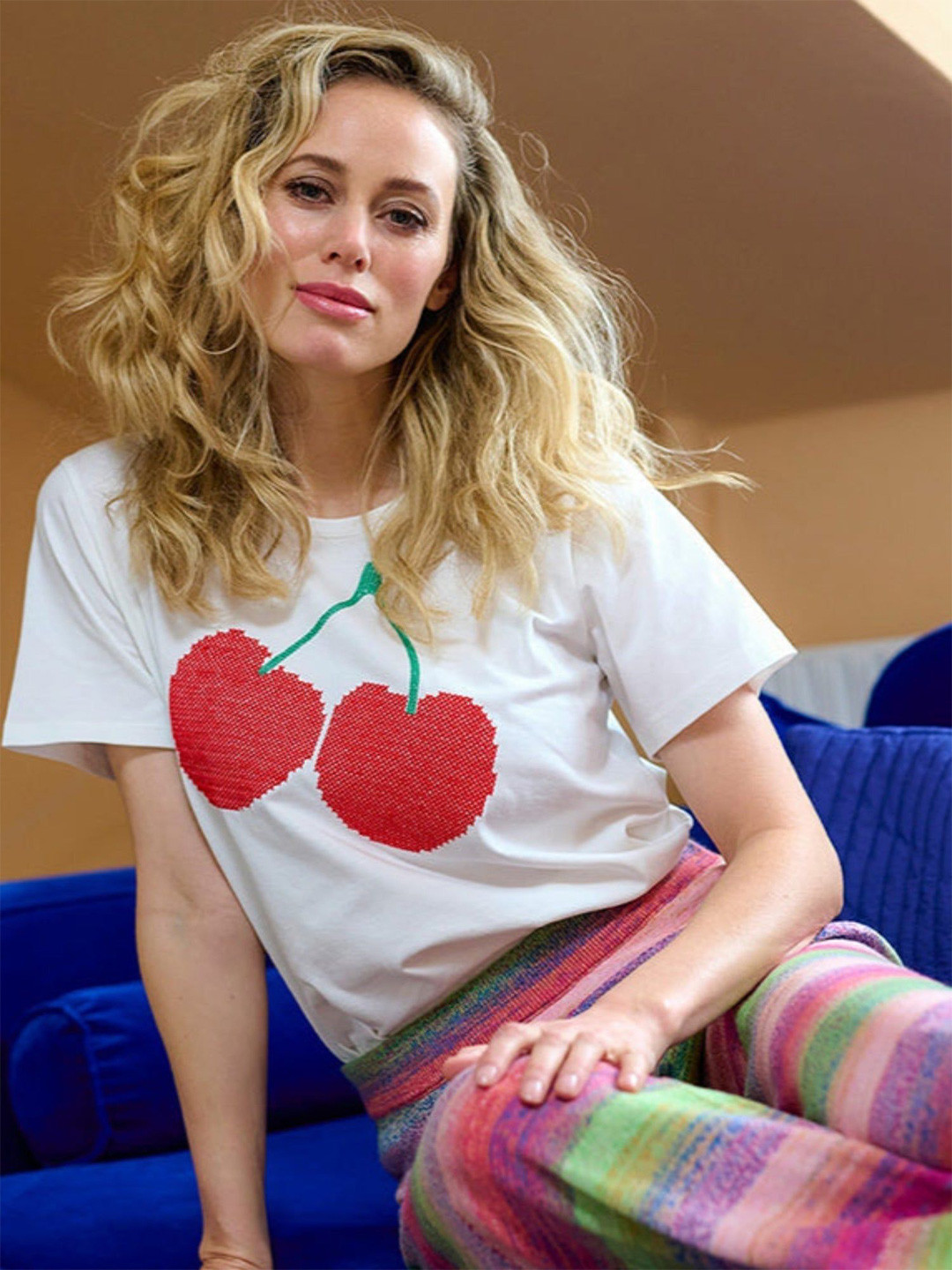 Outzidr Women Graphic Embroidered Tops