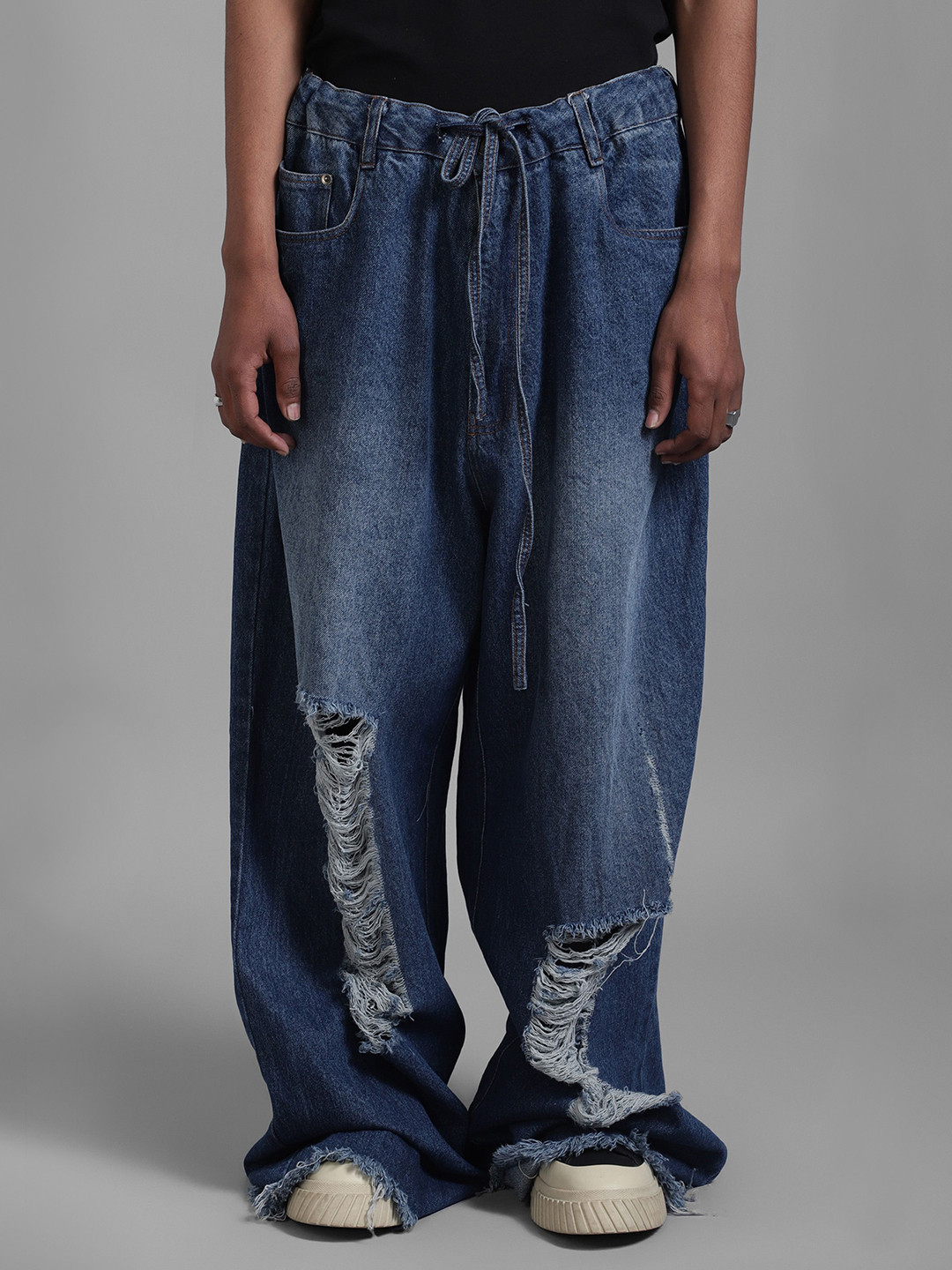 SuperHUEMN Dark Wash Faded Effect Classic Distressed Jeans