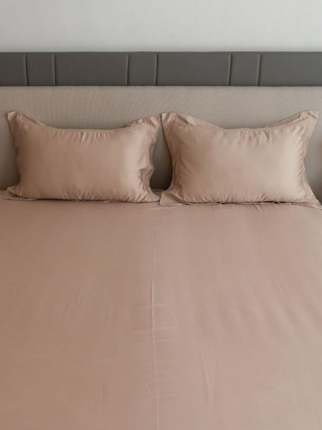 Sadyaska Royal Velar Peach Tencel 400 TC King Superfine Bedsheet with 2 Pillow Covers-108 x 108 inches