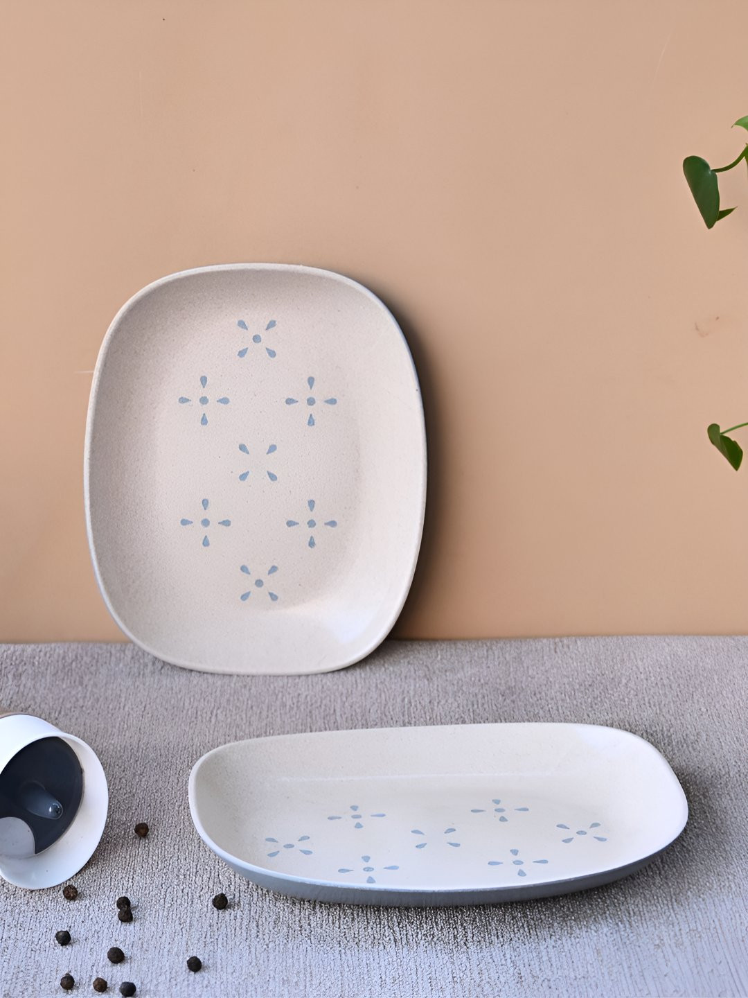 eha Blue And Off White 2 Pieces Printed Printed Dishwasher Safe Plates