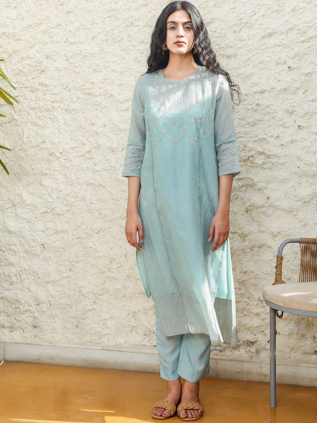 TATWA DESIGNS Yoke Jaal Floral Embroidered Thread Work Chanderi Silk Kurta With Trousers