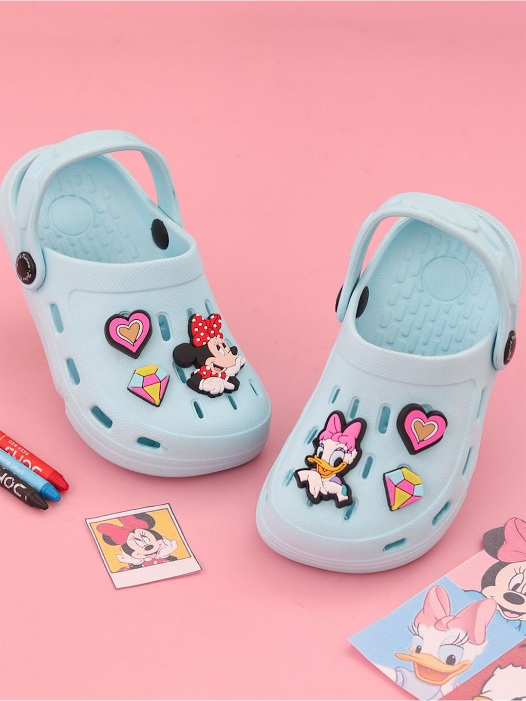 Yellow Bee Girls Blue Self Design Clogs Sandals