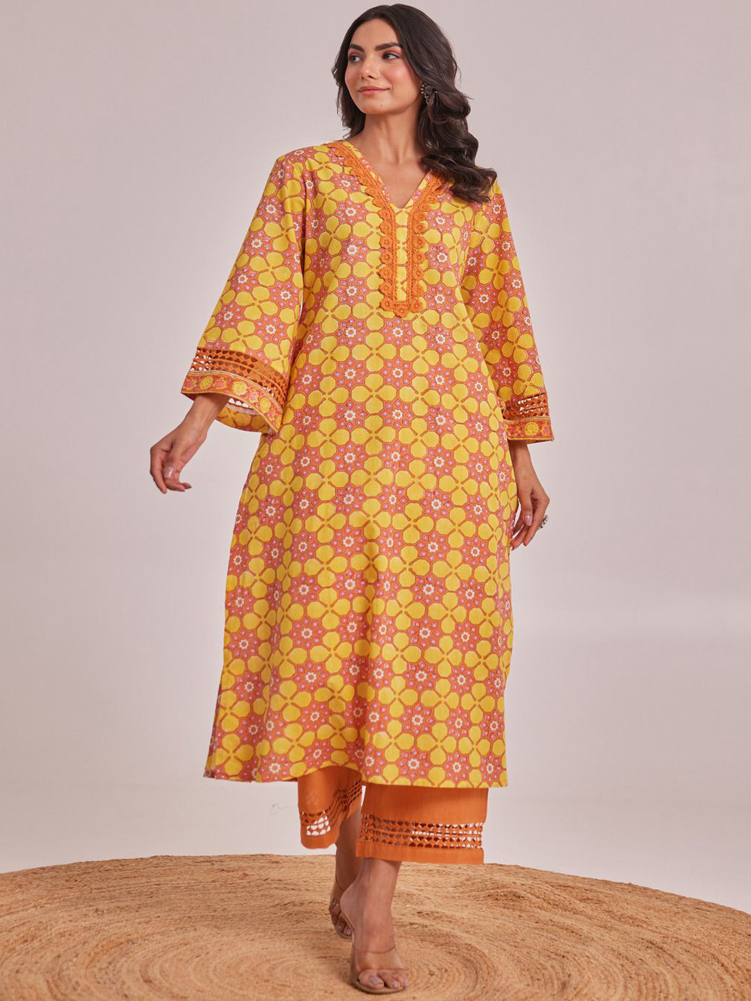 TARA-C-TARA Geometrical Block Printed V-Neck Pure Cotton Tunic With Palazzo