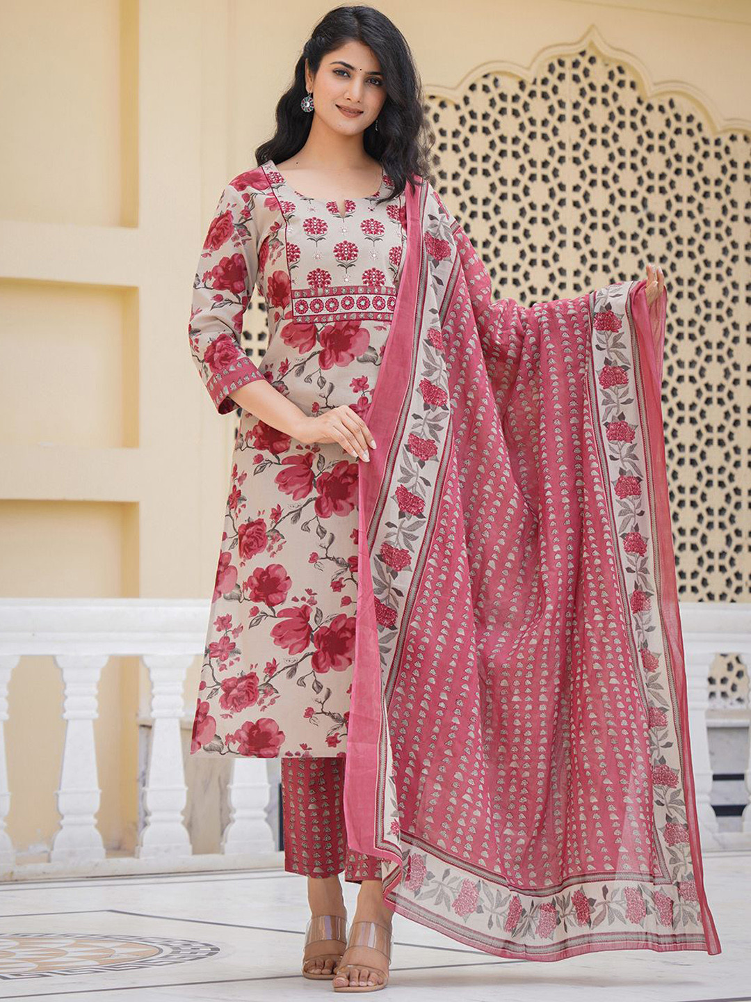 AARDRAA Women Floral Printed Regular Pure Cotton Kurta with Trousers & With Dupatta