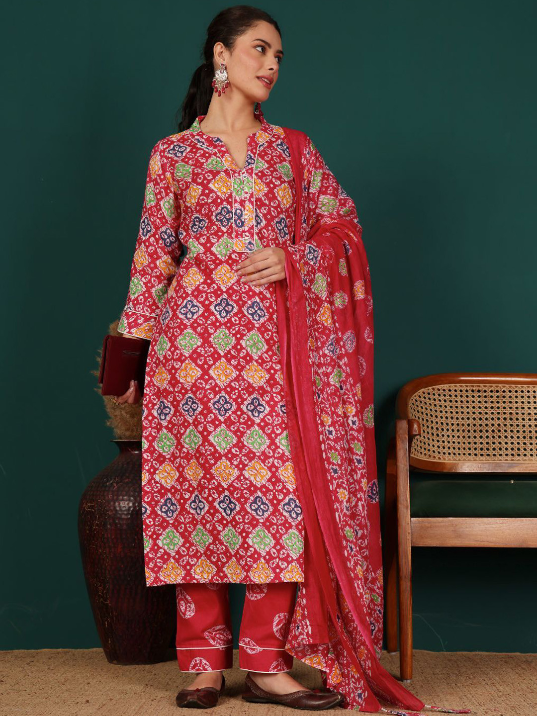 Lative Colours of Fashion Women Ethnic Motifs Regular Beads and Stones Pure Cotton Kurta with Trousers &