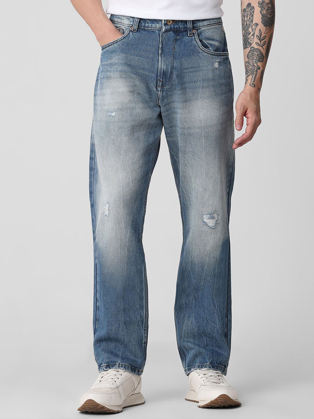 Mufti aw-24 Men Relaxed Fit Mildly Distressed Light Fade Stretchable Jeans